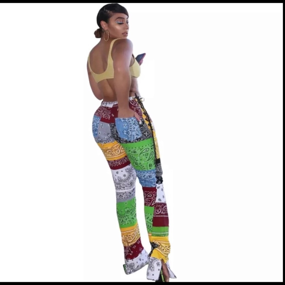 New W/O Tags Bandanna Print Pants